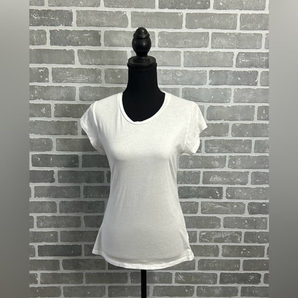 Women’s Universal Thread Short Sleeve Tee